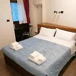 - Centre 4*