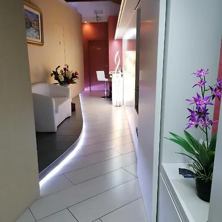 - Centre Pensjonat Werona