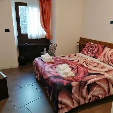 - Centre Vendégház