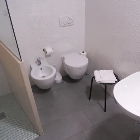 Casa de hóspedes - Centre 4*