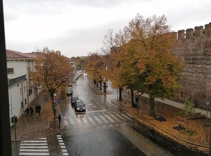 - Centre Gæstehus Verona