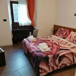 - Centre Vendégház